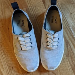 Boys shoes